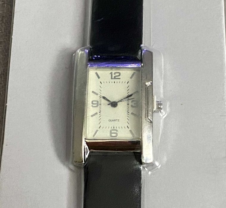Ceasuri de mână quartz unisex, noi sigilate, curea piele neagră