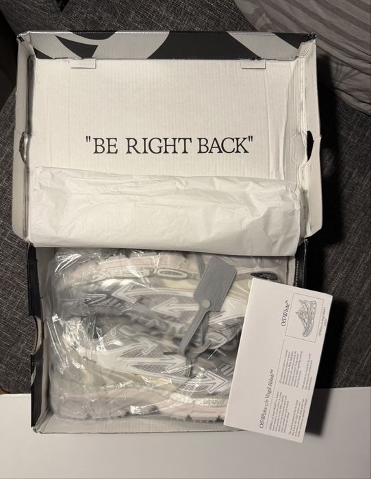 Off-White Be Right Back