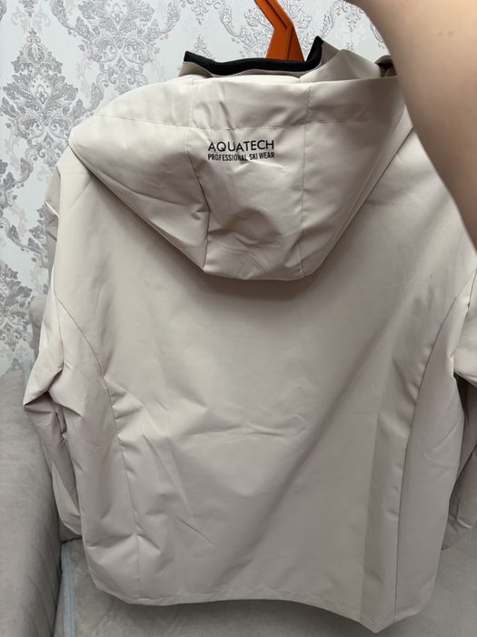 Мужская тонкая куртка