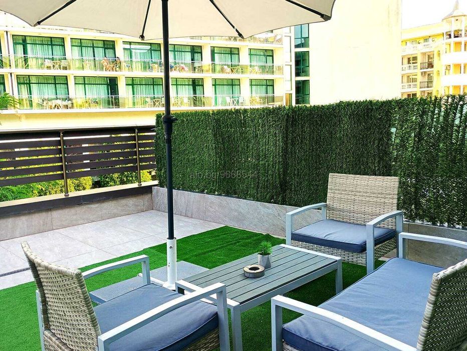 Слънчев браг,Апартамент със собствена веранда, до плажа и  с басейн