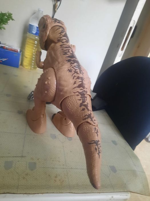 Голям динозавър внос от Белгия