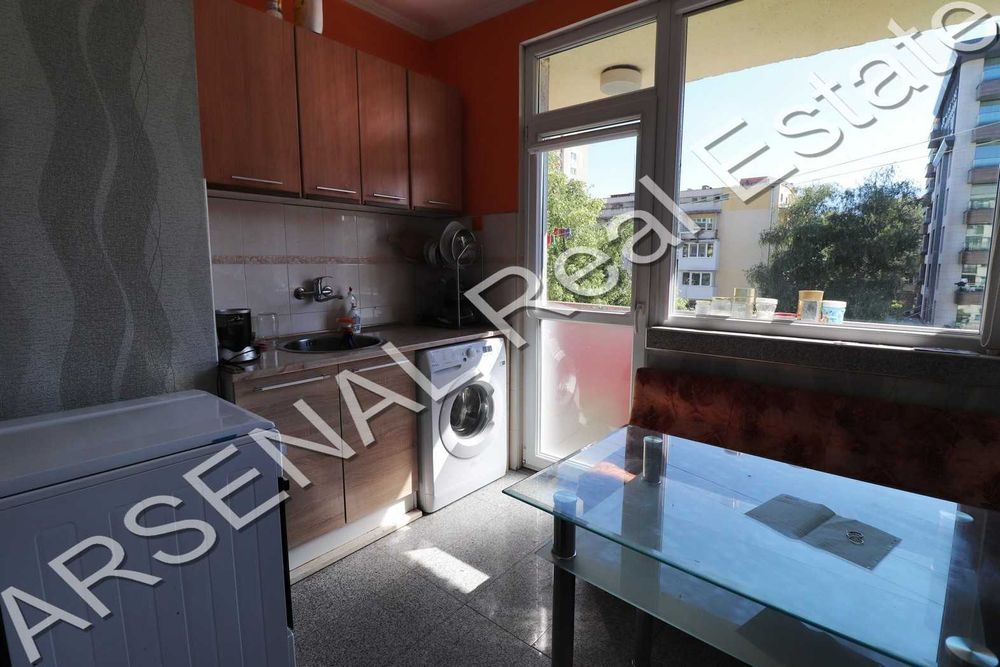 Дава се под наем Двустаен апартамент в София, Изток - 77 кв.м за 498.27 € - Снимка #3