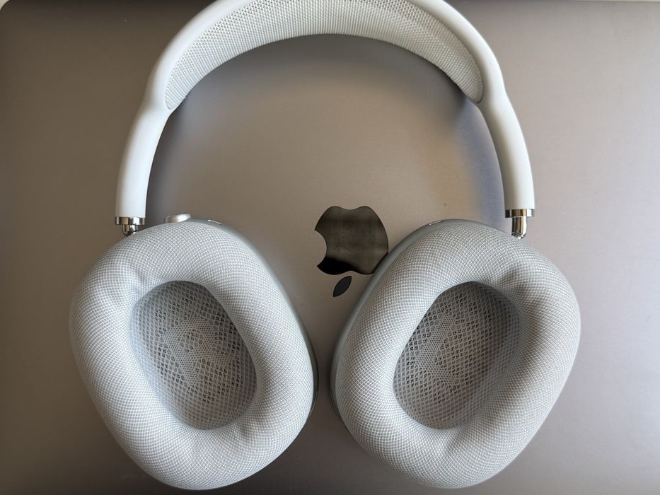 Airpods Max Silver A2096 в много добро състояние