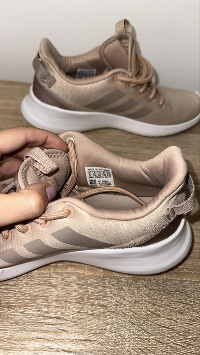 Adidas dama CF Racer