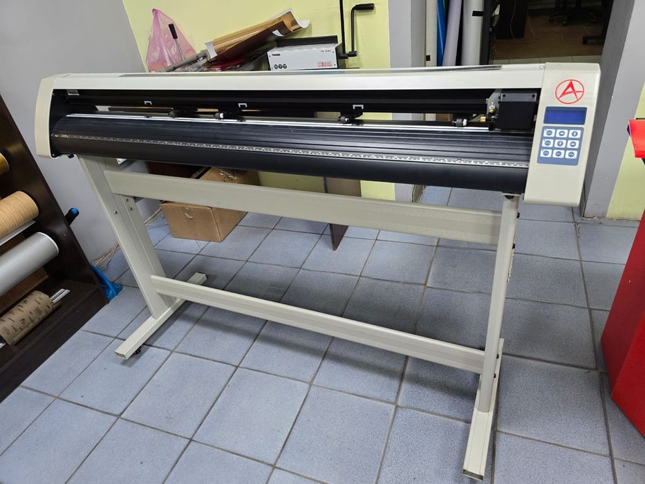 Режущий плоттер 1300мм