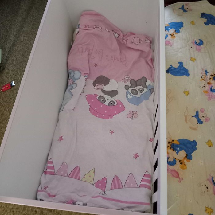 Продавам  бебешка кошара