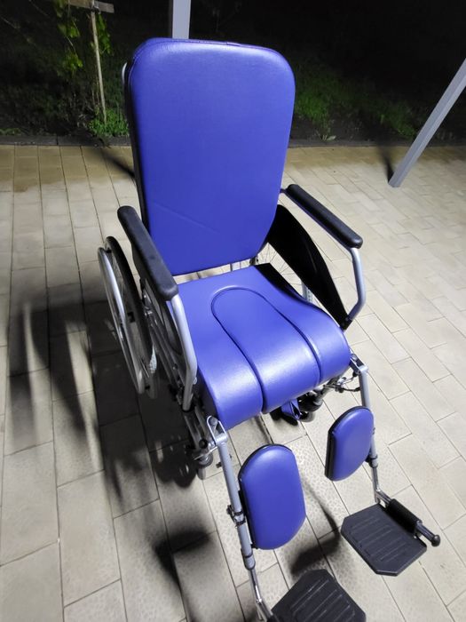 Инвалидное кресло