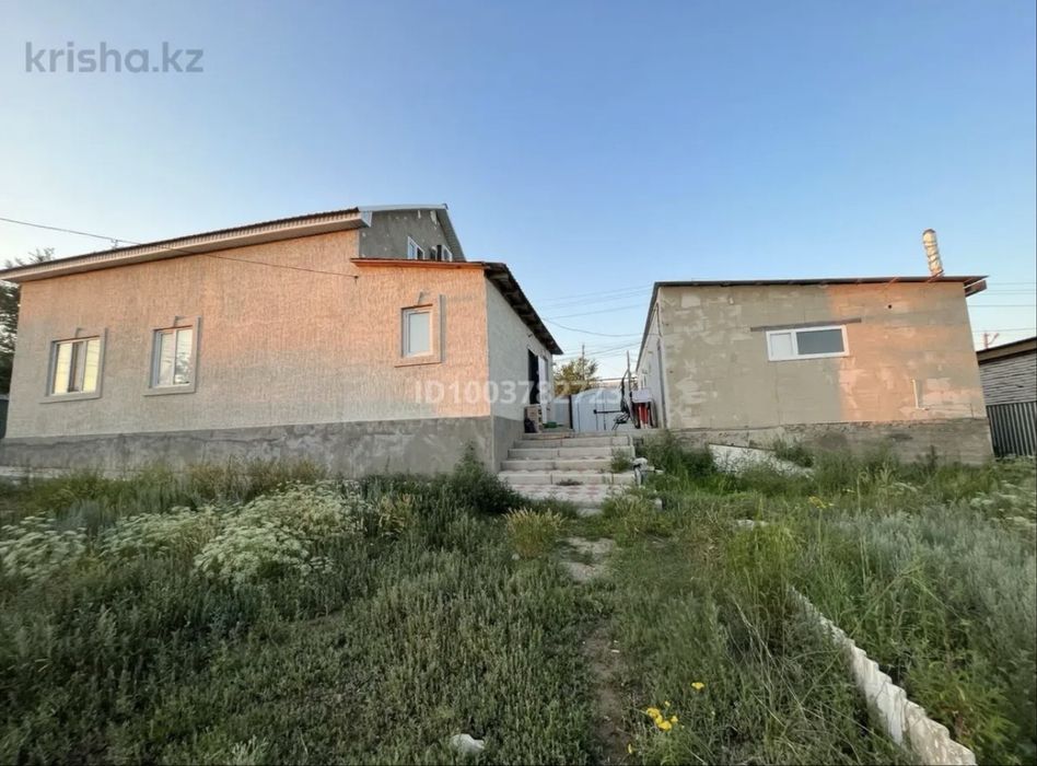 Продам мансардный дом срочно