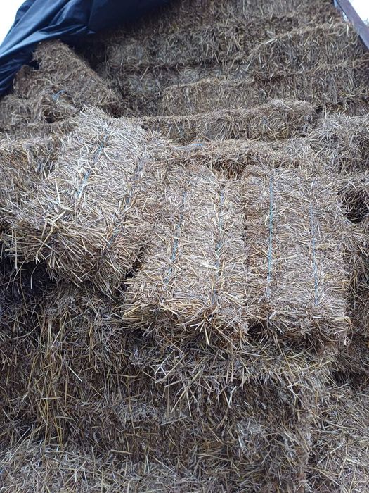 Baloti de fan, lucerna, paie si otava