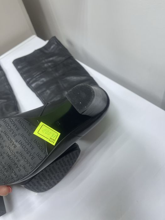 Сапоги высокие из кожи