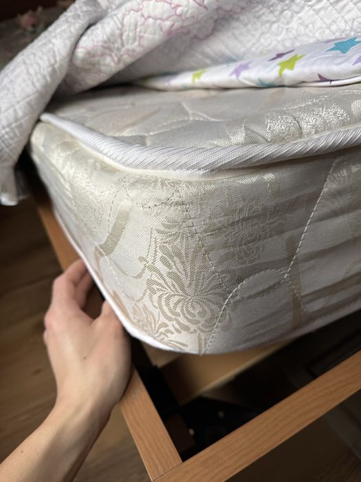 Отдам матрас бесплатно 120*200