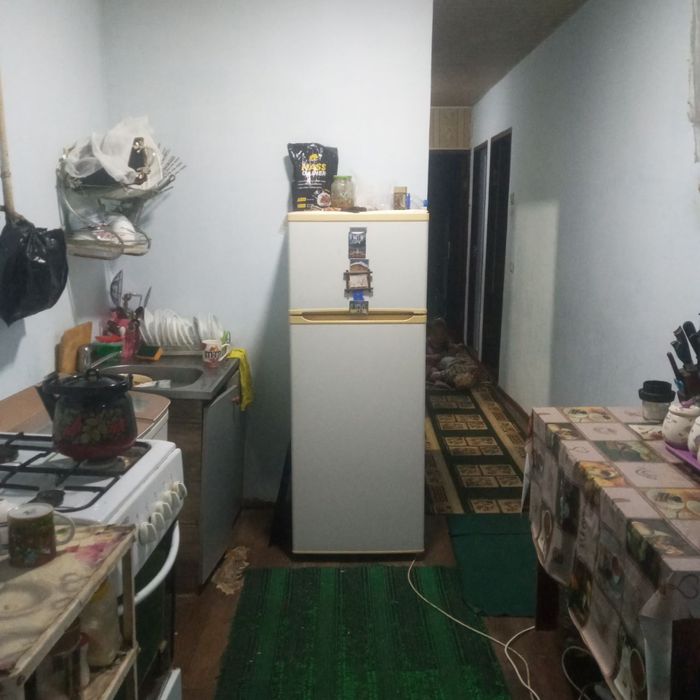 Дом жуда кенг ва хоналари котта