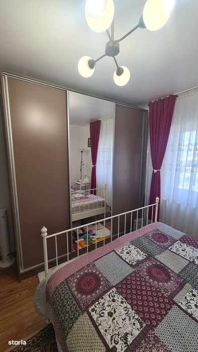 Apartament cu 2 camere de vânzare în Curtea de Argeș.