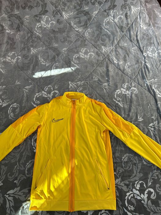 Nike спортно горнище М размер