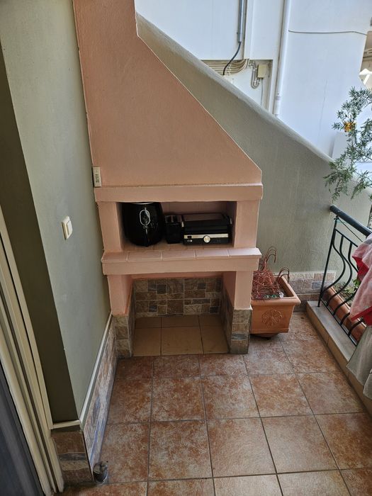 Паралия Офринио ТРИСТАЕН апартамент с две тераси и двор .