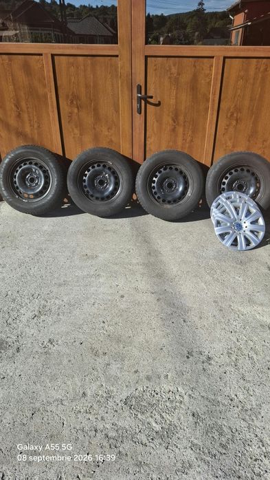 Vând set roți Volkswagen Tiguan 215/65/R16