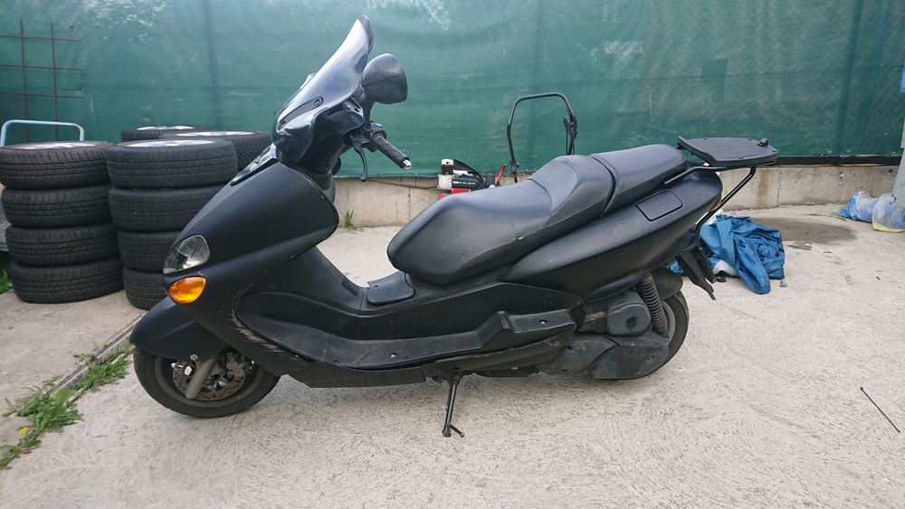 Скутер Yamaha Yp125R