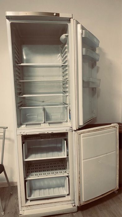 Продам холодильник