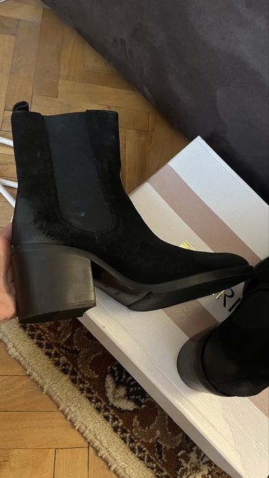 Дамски боти от естествен велур