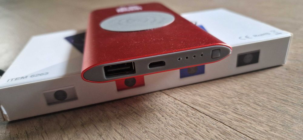 Powerbank (baterie externa) Wireless Charger 4000Mah (NOUA)