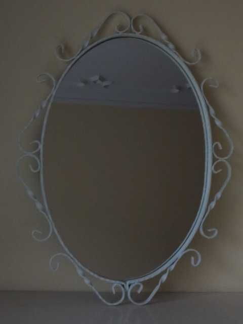 Винтидж огледало с метална рамка