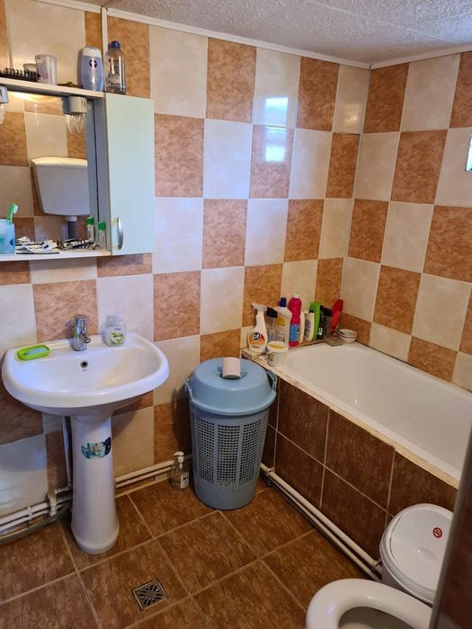 Casa de vanzare in comuna Garbovi