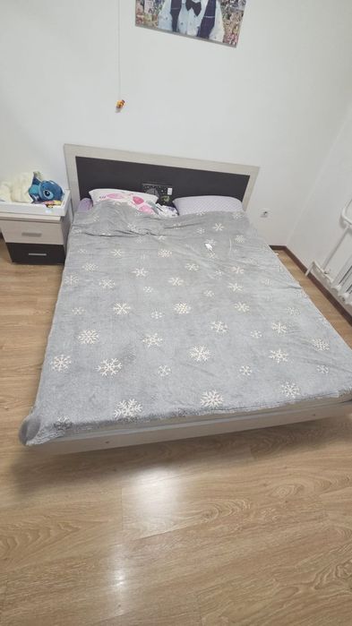 Продам спальный гарнитур