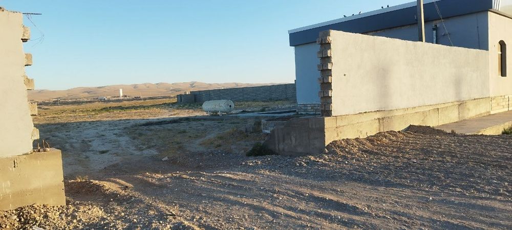 Noturar bino sotiladi