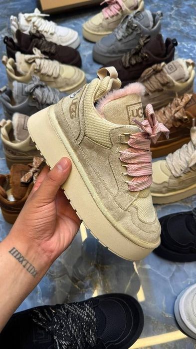 UGG uri dama groase