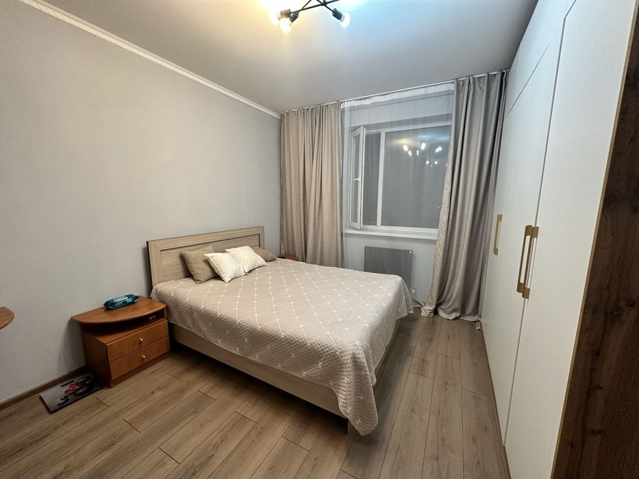 Продам кровать с матрасом