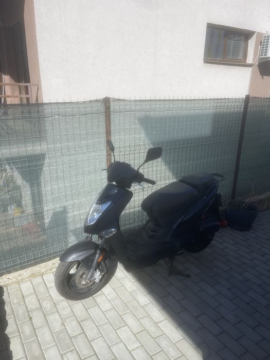 Vand scuter Kimco