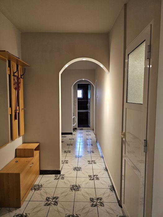 Închiriere apartament 3 camere — fotografia 3