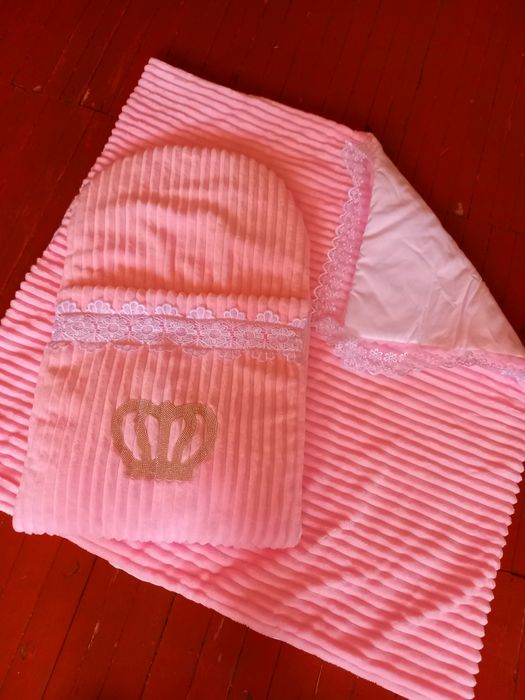 Продам конверт девочковый 10000тнг.