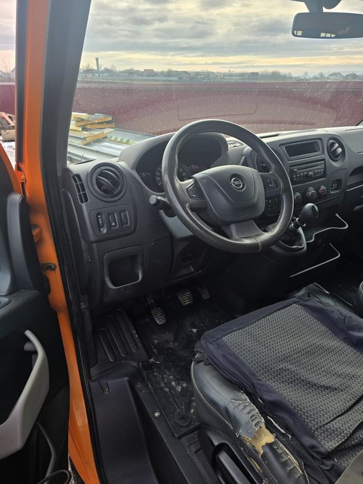 Autoutilitara Opel