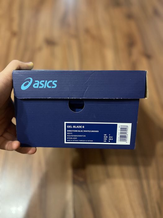 Асикс обувки за скуош и бадминтон (и други спортове на закрито)