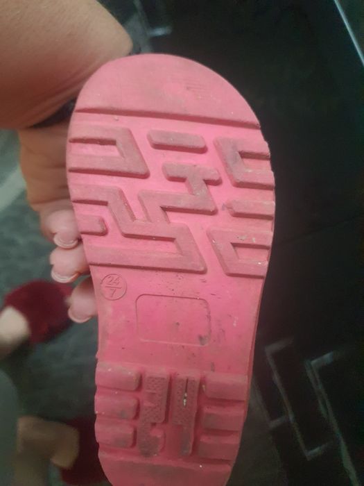 Резиновые сапожки не промокают, привозные