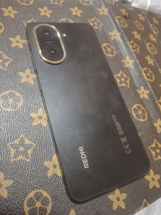 Продам смартфон REDMI A5