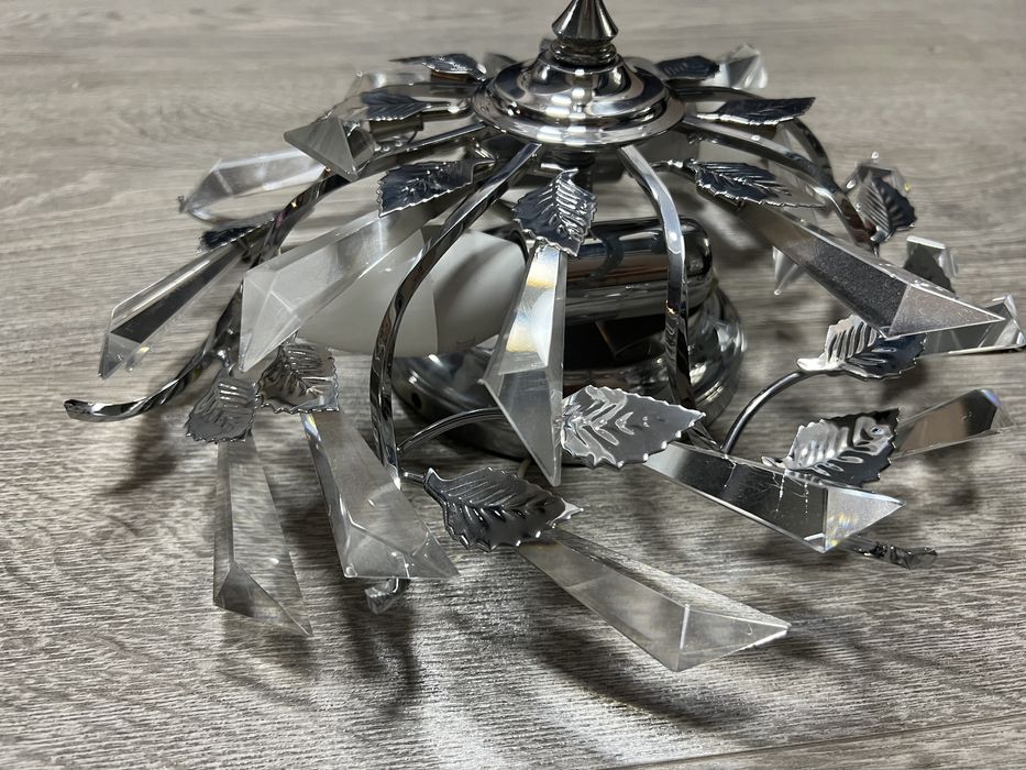 Люстра в квартиру