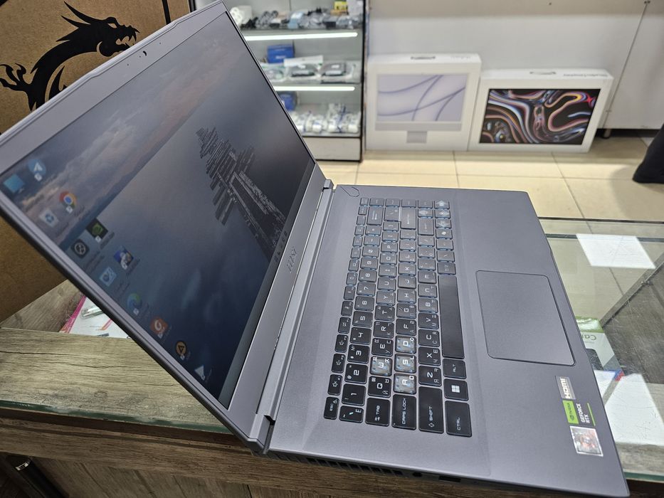 MSI Thin 15 Ryzen 5 + RTX2050