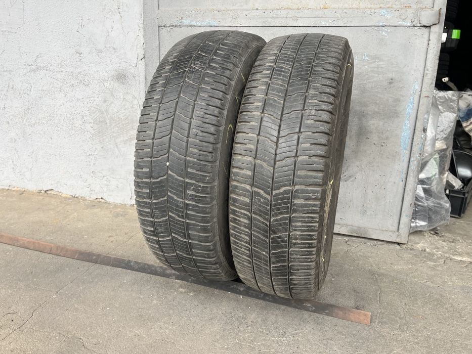 2 бр. летни гуми за бус  215/65/16C Uniroyal 7+ mm DOT 0920