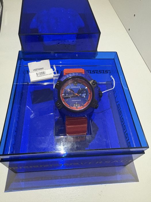 Versace VEZ700922 Active Chrono ЧИСТО НОВ