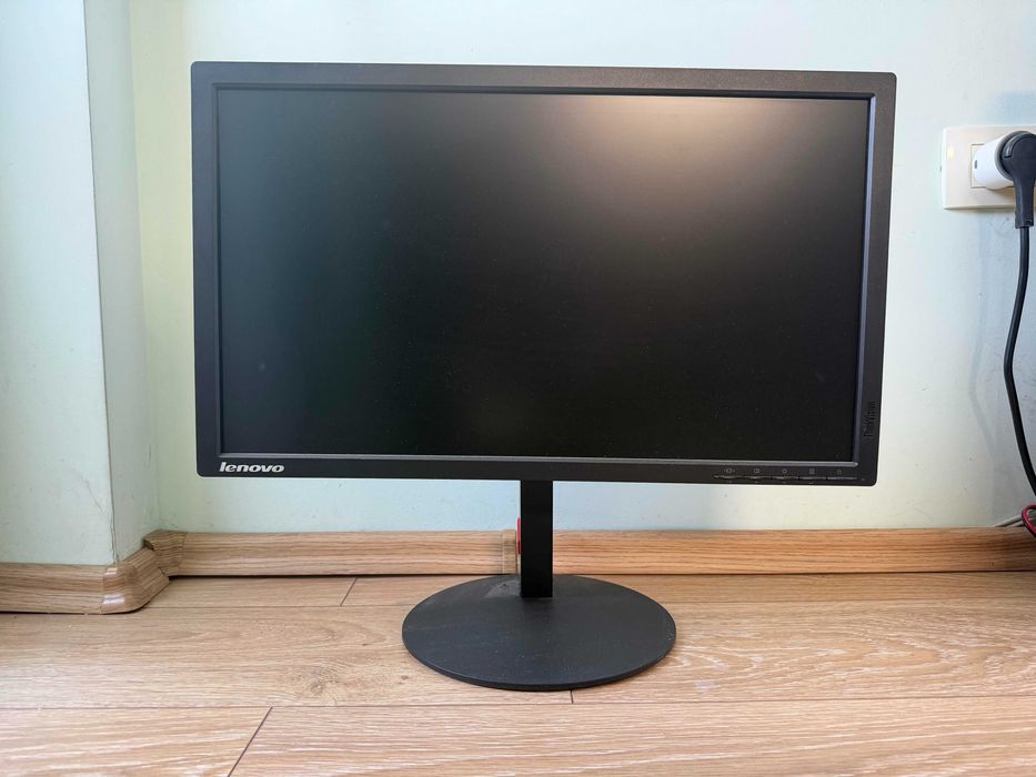 PC i7-6700k, 32GB DDR4 RAM, 256GB SSD, NVIDIA GTX 960, 4GB RAM