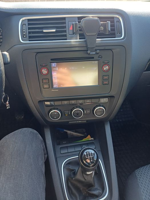 Vând   Volkswagen Jetta