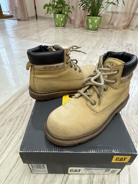 Продам ботинки Caterpillar, p 37,5