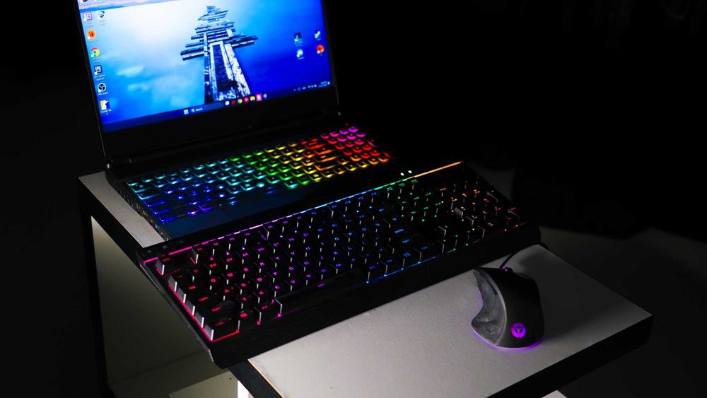 Laptop Gaming MSI Leopard, GTX 1660 TI, i7-9750H + Tastatură & Mouse