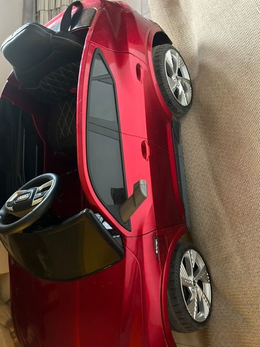 Акомулаторна кола audi