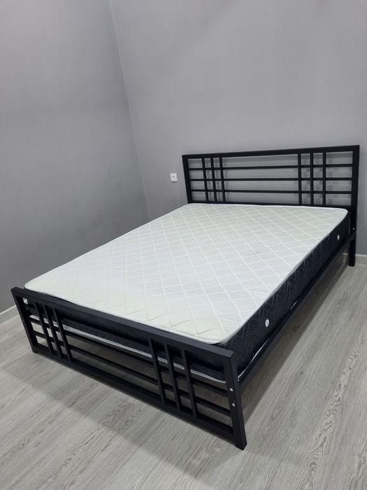 Loft stilda krovatlar