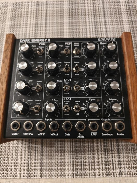 Sintetizator Doepfer Dark Energy 2