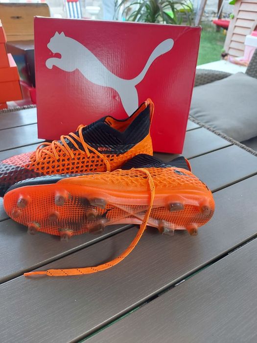 Футболни обувки Nike, Adidas и Puma