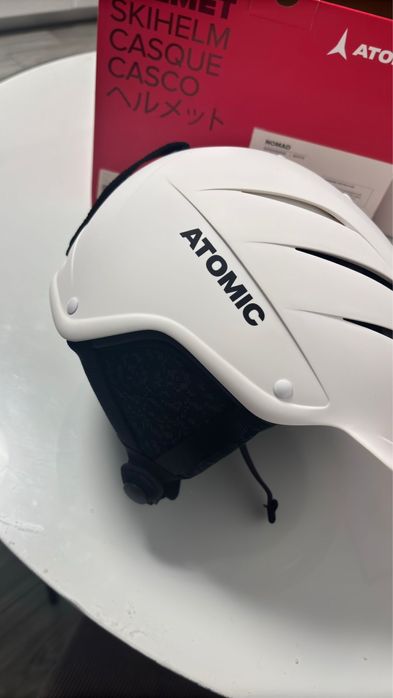 casca schi Atomic Nomad